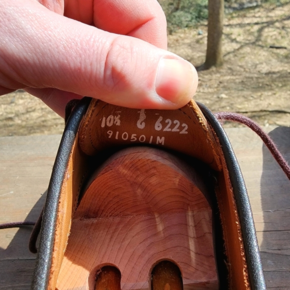 Allen Edmonds McCallister 10.5 E in Walnut with Dainite Soles - Picture 5 of 5